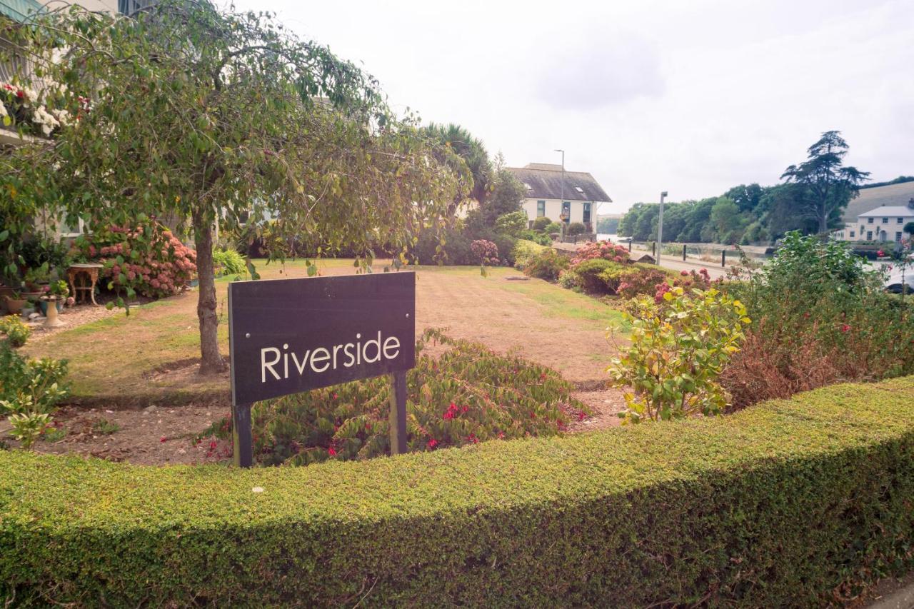 Riverside Apartment With Views And Parking คิงส์บริดจ์ ภายนอก รูปภาพ